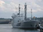 Das Trossschiff Ammersee (A1425,Bj.1966) liegt am 18.06.2011 am im Kieler Tirpitzhafen w�hrend der 'Open Ships 2011' vor Anker.