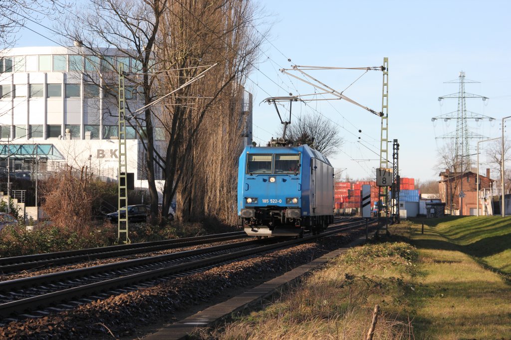 185 522 am 14.01.2012 in Hamburg Unterelbe. Sie kurvte im Gegengleis richtung Harburg! 