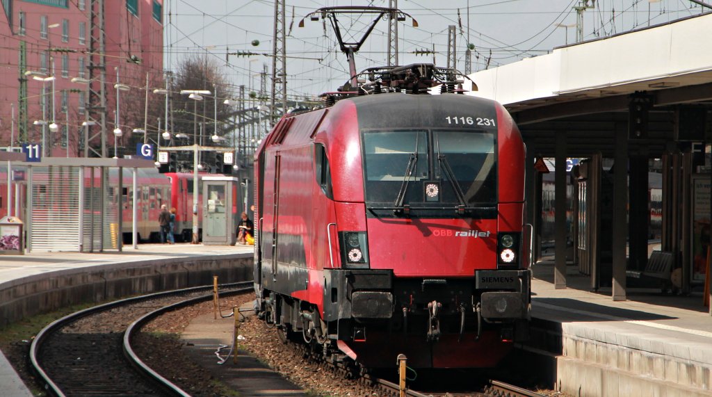 Der Railjet mit 1116 231 in M�nchen am 3.4.2012!