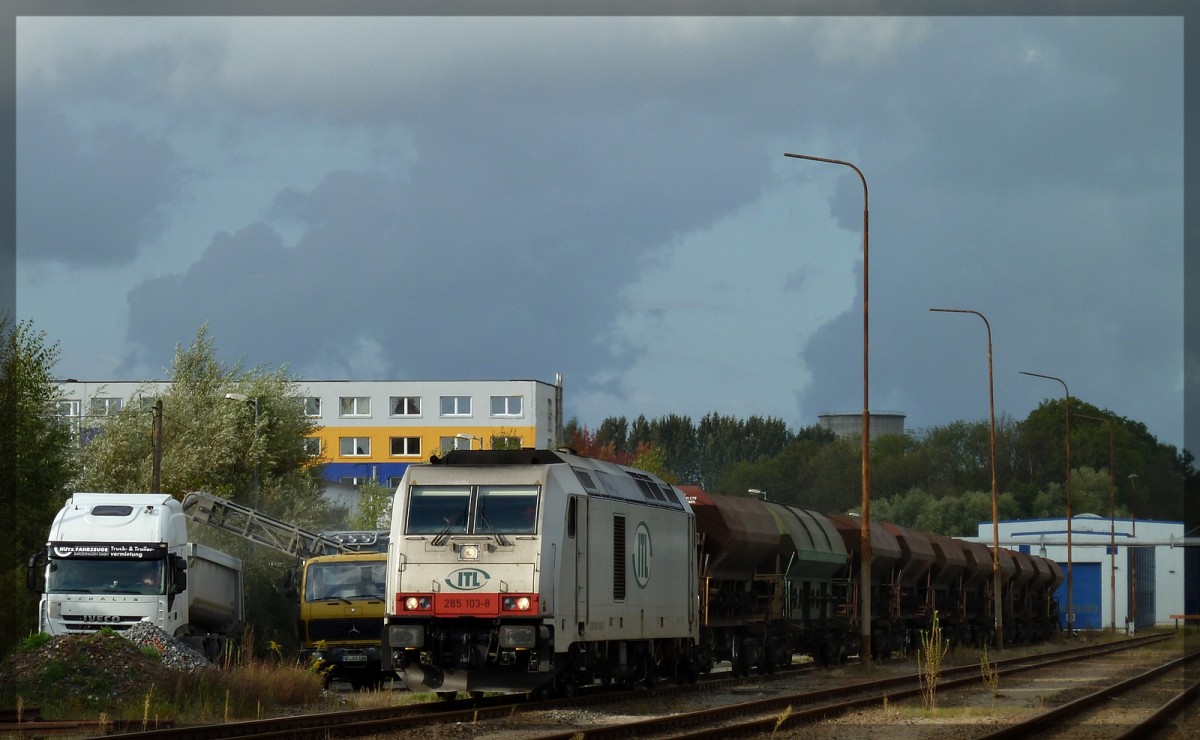 285 103 der ITL bei der Entladung ihres Zuges im IAB Neubrandenburg am 22.09.2011