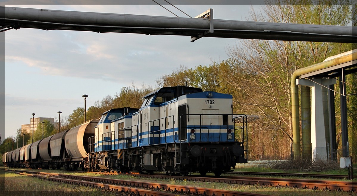 D&D 1702 und 1402 ( 203 130 und 203 105 ) in Neubrandenburg im IAB am 06.05.2015
