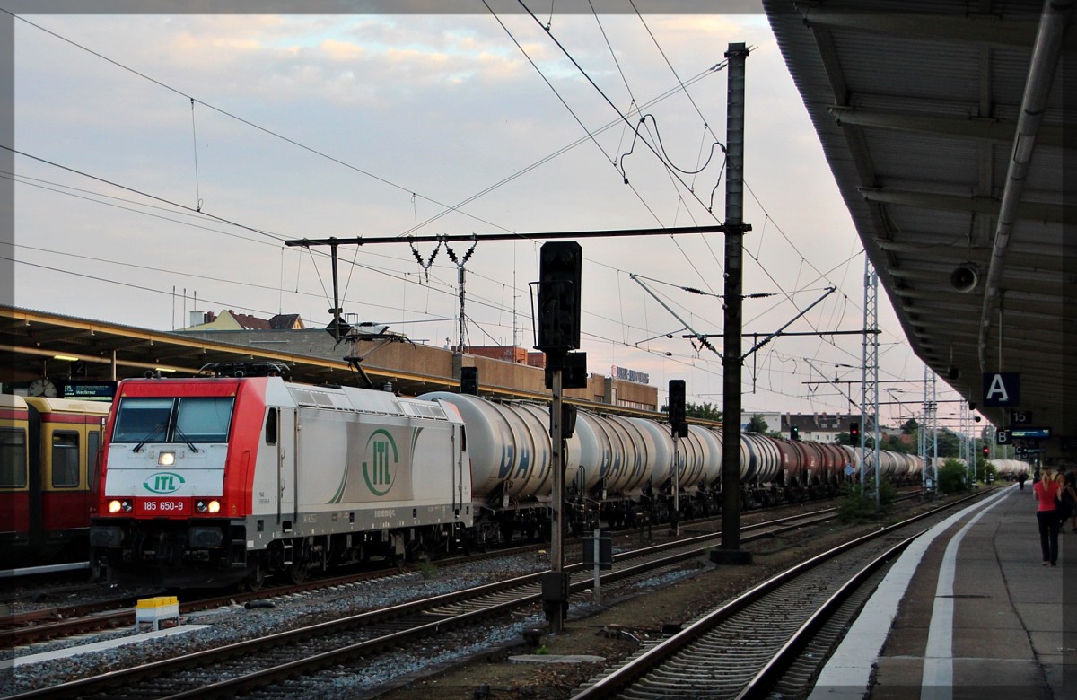 ITL/Captrain 185 650 bei der Durchfahrt des Bahnhofs Berlin - Lichtenberg am 01.08.2015
