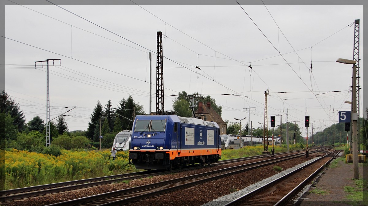 Raildox 185 419 bei der Durchfahrt in Leipzig-Thekla am 19.08.2015