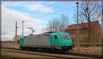 185 618 der RHC wartet in Passow auf Ausfahrt in Richtung Angermünde am 22.03.2016